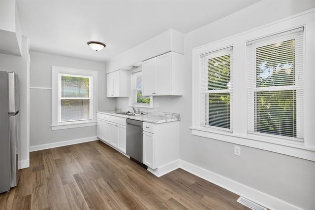 3203 7th Street, Des Moines, IA 50313