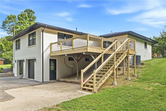 1231 White Oak Drive, Springfield, OH 45504