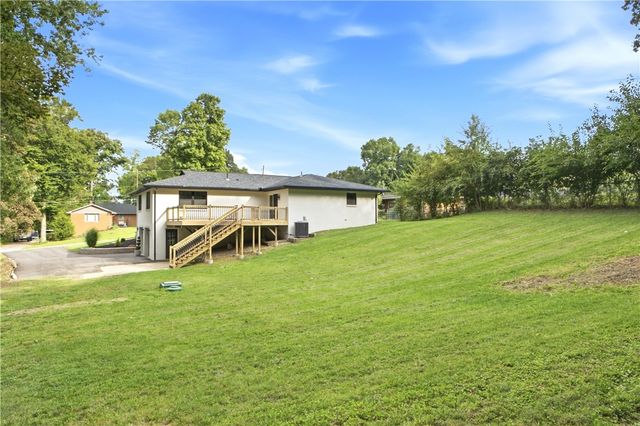 1231 White Oak Drive, Springfield, OH 45504