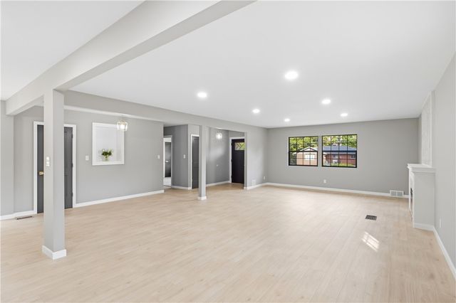 1231 White Oak Drive, Springfield, OH 45504