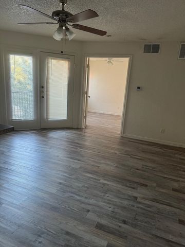 9825 Walnut Street 305, Dallas, TX 75243