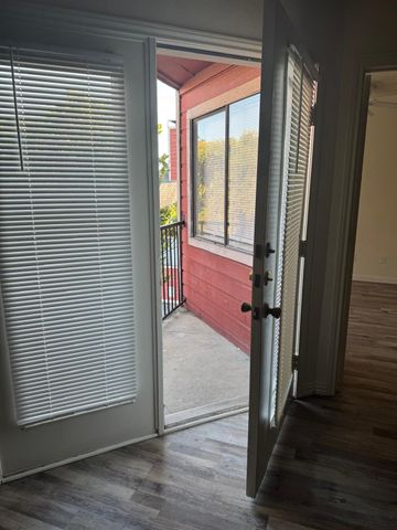 9825 Walnut Street 305, Dallas, TX 75243