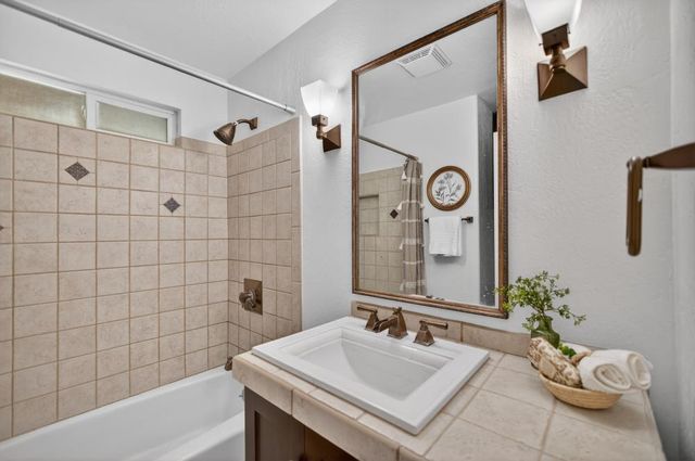 4012 Lusk Dr, Sacramento, CA 95864