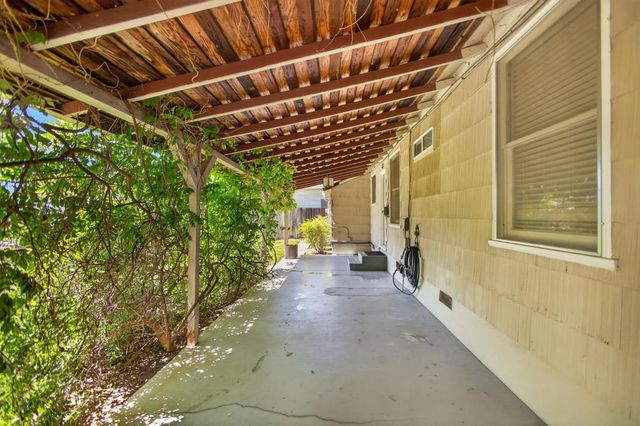 4012 Lusk Dr, Sacramento, CA 95864