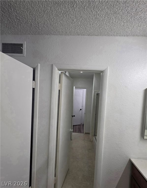 Image 10 of property listing at 567 Roxella Lane A, Las Vegas, NV 89110