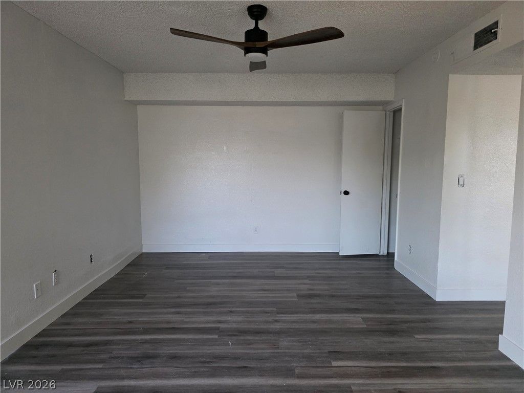 Image 3 of property listing at 567 Roxella Lane A, Las Vegas, NV 89110