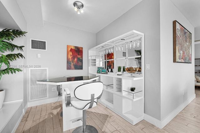 1435 Brickell Ave 3401, Miami, FL 33131