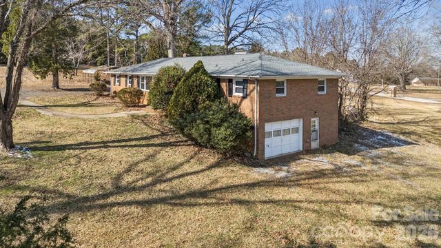 9525 Brief Road, Charlotte, NC 28227