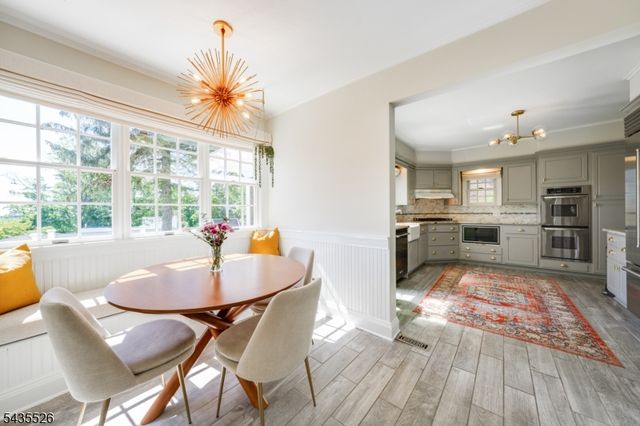 41 Crestwood Dr, Maplewood Twp., NJ 07040