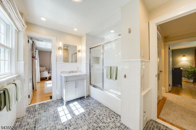41 Crestwood Dr, Maplewood Twp., NJ 07040