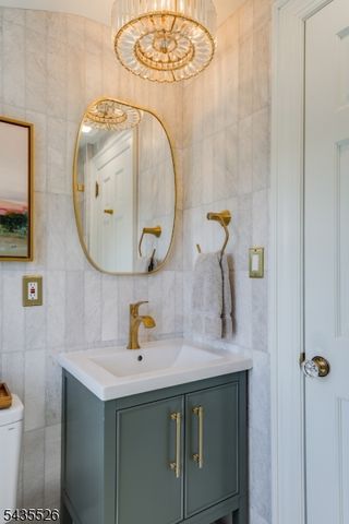 41 Crestwood Dr, Maplewood Twp., NJ 07040