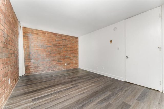 1757 S Hawthorne Road, Winston-salem, NC 27103