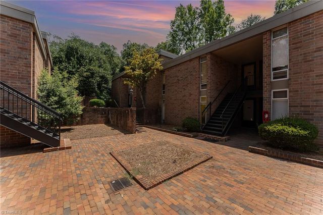 1757 S Hawthorne Road, Winston-salem, NC 27103