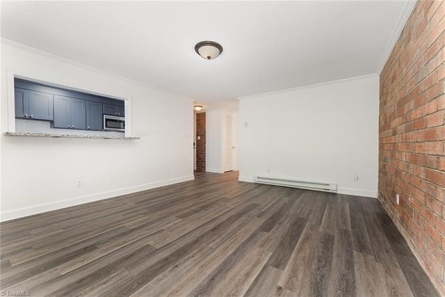 1757 S Hawthorne Road, Winston-salem, NC 27103