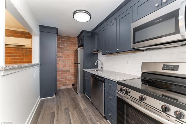 1757 S Hawthorne Road, Winston-salem, NC 27103