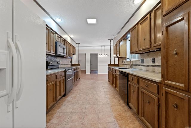 7 Dove Creek Circle, North Little Rock, AR 72116