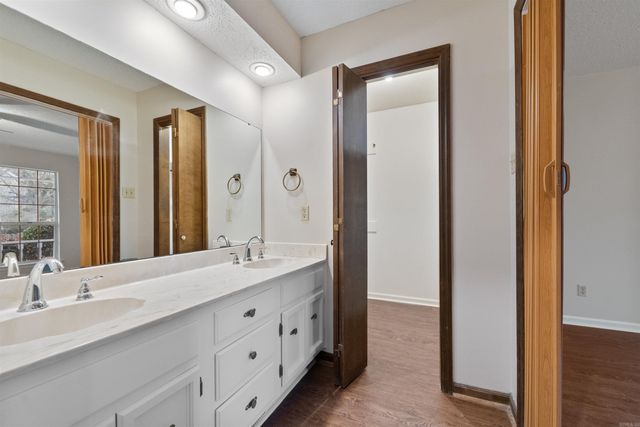 7 Dove Creek Circle, North Little Rock, AR 72116