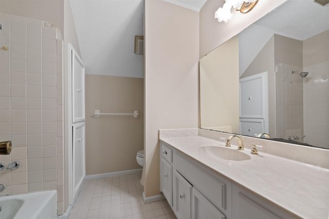 7 Dove Creek Circle, North Little Rock, AR 72116