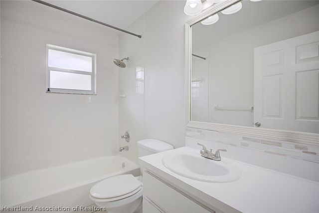 39 Miami Drive, Lake Placid, FL 33852