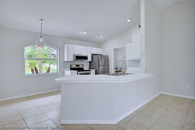 39 Miami Drive, Lake Placid, FL 33852