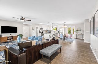 8214 E MEADOWBROOK Avenue, Scottsdale, AZ 85251