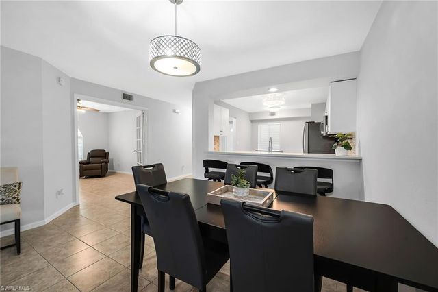925 New Waterford DR 104, Naples, FL 34104