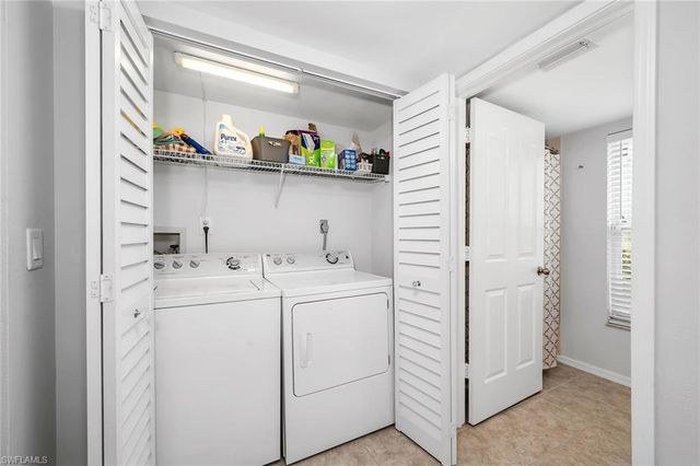 925 New Waterford DR 104, Naples, FL 34104