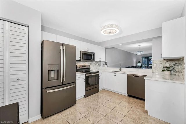 925 New Waterford DR 104, Naples, FL 34104
