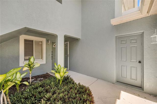 925 New Waterford DR 104, Naples, FL 34104