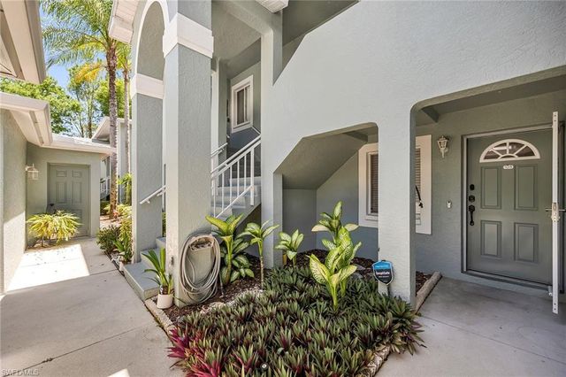 925 New Waterford DR 104, Naples, FL 34104