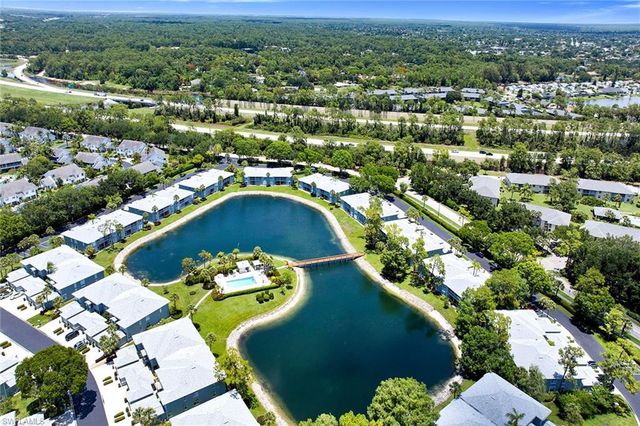 925 New Waterford DR 104, Naples, FL 34104