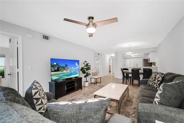 925 New Waterford DR 104, Naples, FL 34104