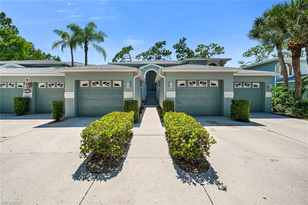 925 New Waterford DR 104, Naples, FL 34104