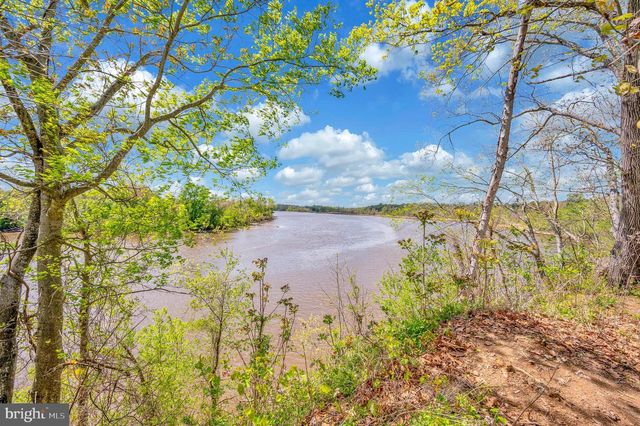 6117 MCCARTHY DR, King George, VA 22485