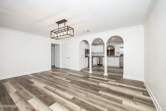 2808 Lawnwood Drive, Ocean Springs, MS 39564