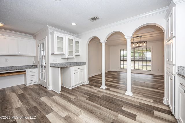 2808 Lawnwood Drive, Ocean Springs, MS 39564