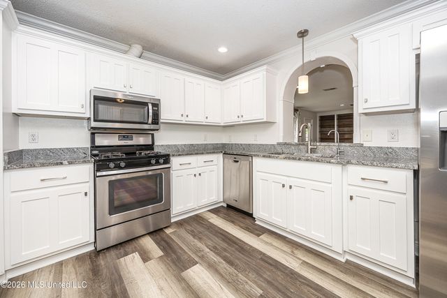 2808 Lawnwood Drive, Ocean Springs, MS 39564