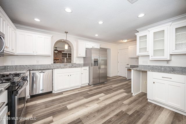 2808 Lawnwood Drive, Ocean Springs, MS 39564