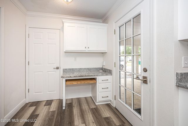 2808 Lawnwood Drive, Ocean Springs, MS 39564