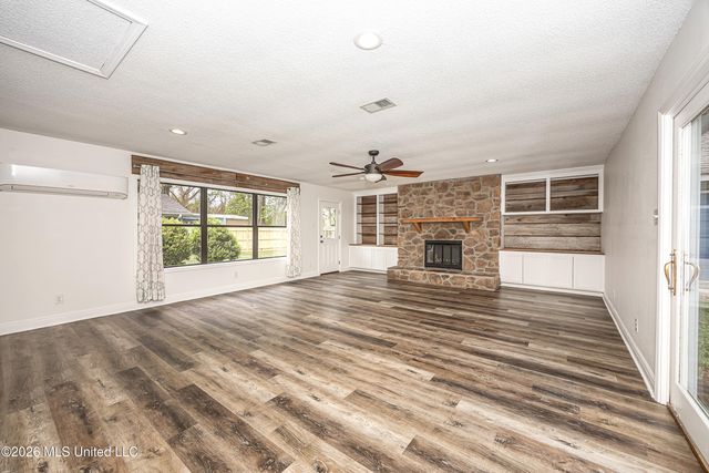 2808 Lawnwood Drive, Ocean Springs, MS 39564