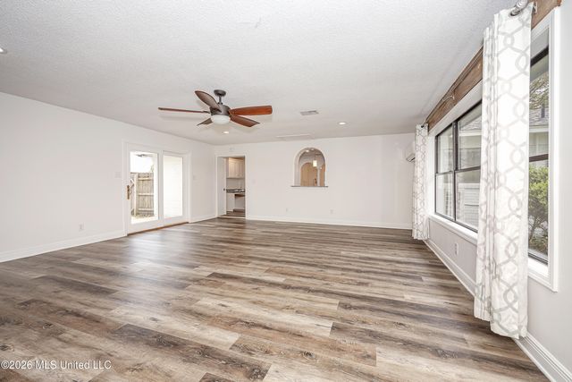 2808 Lawnwood Drive, Ocean Springs, MS 39564