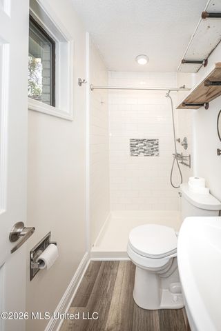 2808 Lawnwood Drive, Ocean Springs, MS 39564