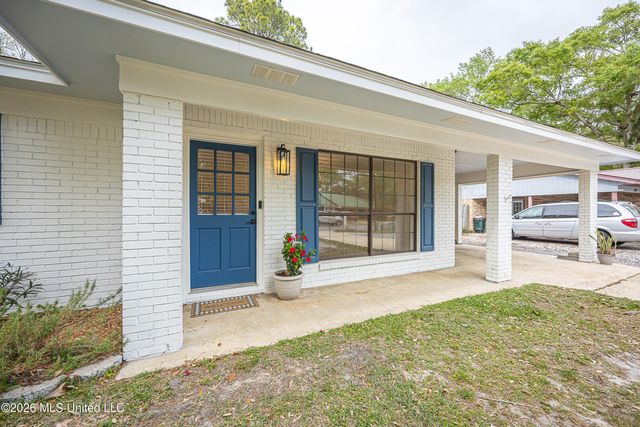 2808 Lawnwood Drive, Ocean Springs, MS 39564