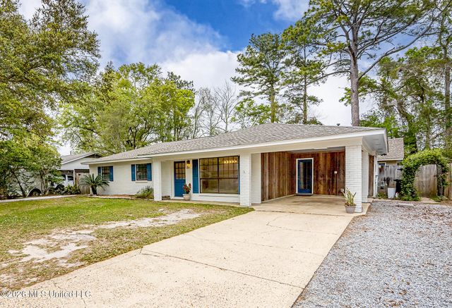 2808 Lawnwood Drive, Ocean Springs, MS 39564