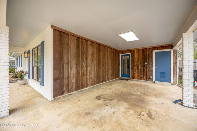 2808 Lawnwood Drive, Ocean Springs, MS 39564