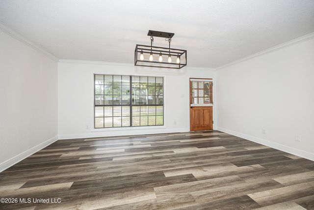 2808 Lawnwood Drive, Ocean Springs, MS 39564