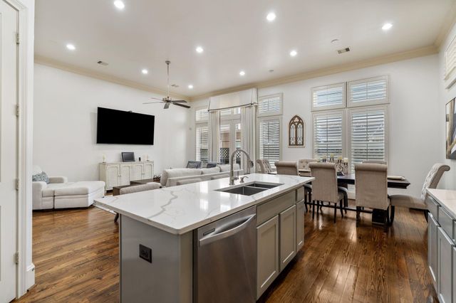 1337 W 24th Street, Houston, TX 77008