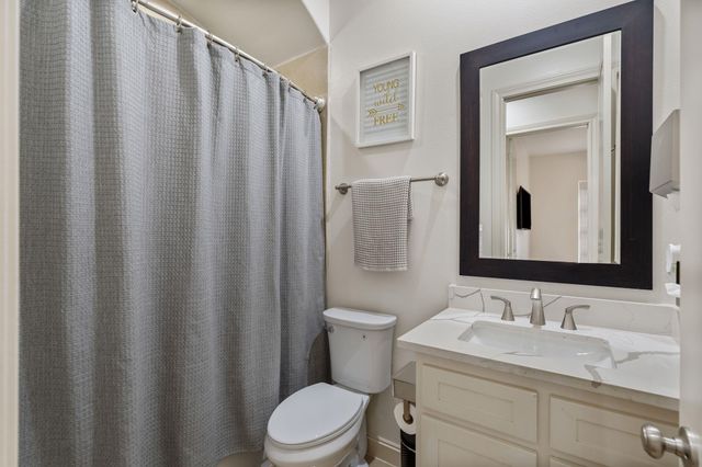 1337 W 24th Street, Houston, TX 77008