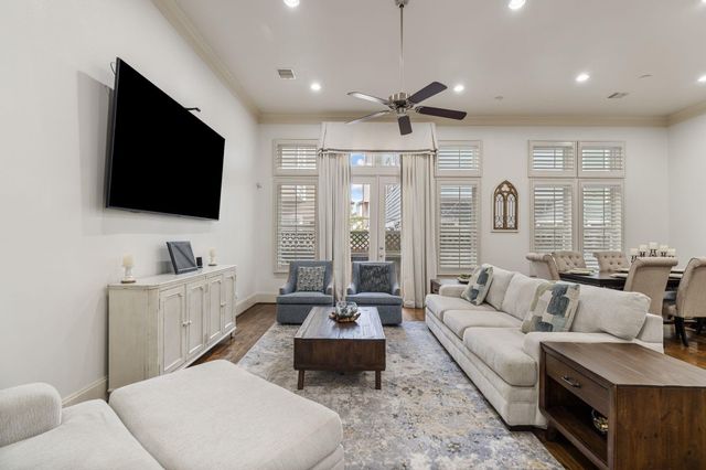 1337 W 24th Street, Houston, TX 77008