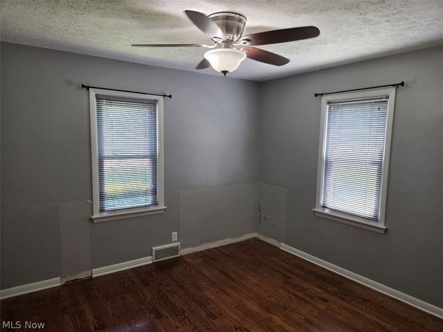 15090 Louisville Street NE, Minerva, OH 44657